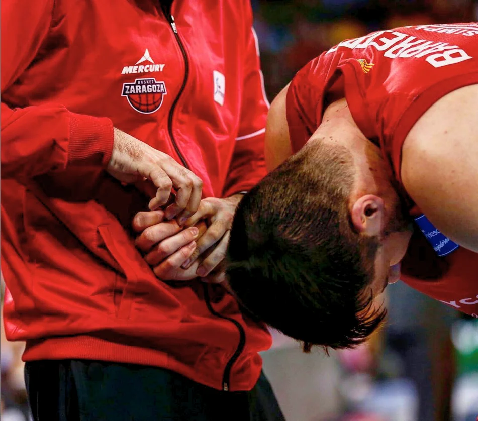 Fisioterapia deportiva con el Casademont Zaragoza en Élite Fisioterapia