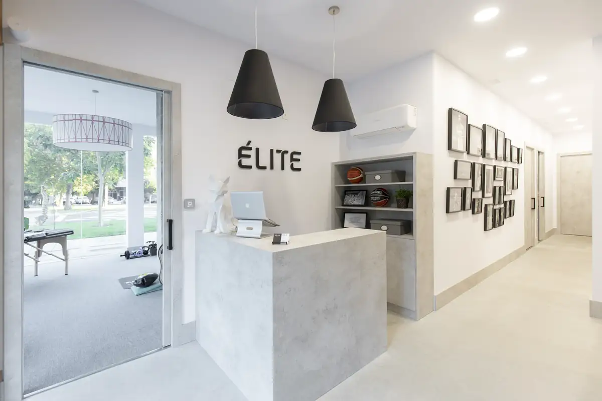 Recepción e instalaciones de Élite Fisioterapia Zaragoza